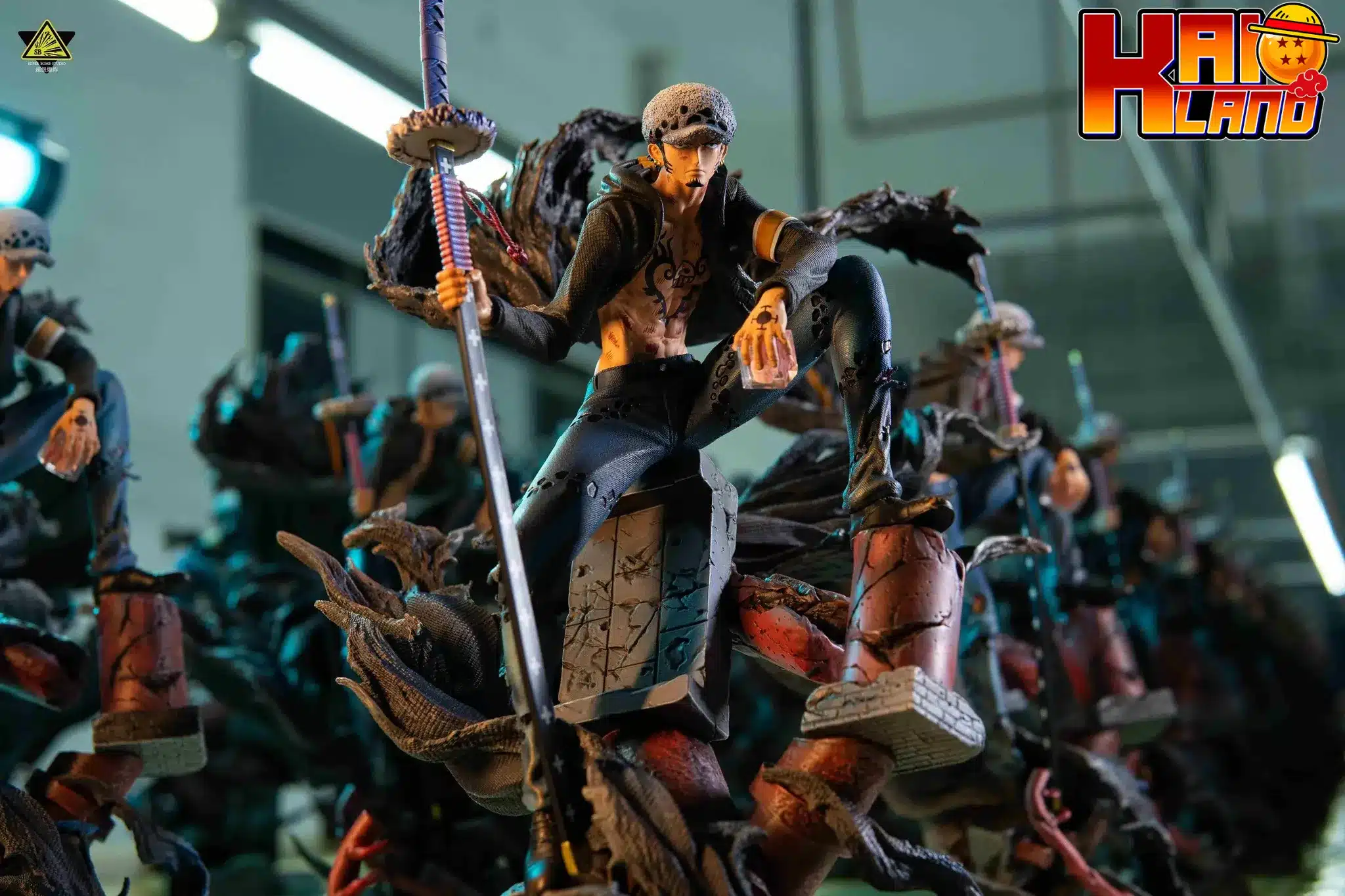 One Piece SuperBomb Studio Trafalgar Law Resin Statue