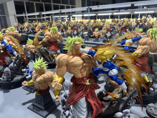 Dragon Ball Revenge Studio Broly vs Vegeta 6th Scale Resin Statue 1