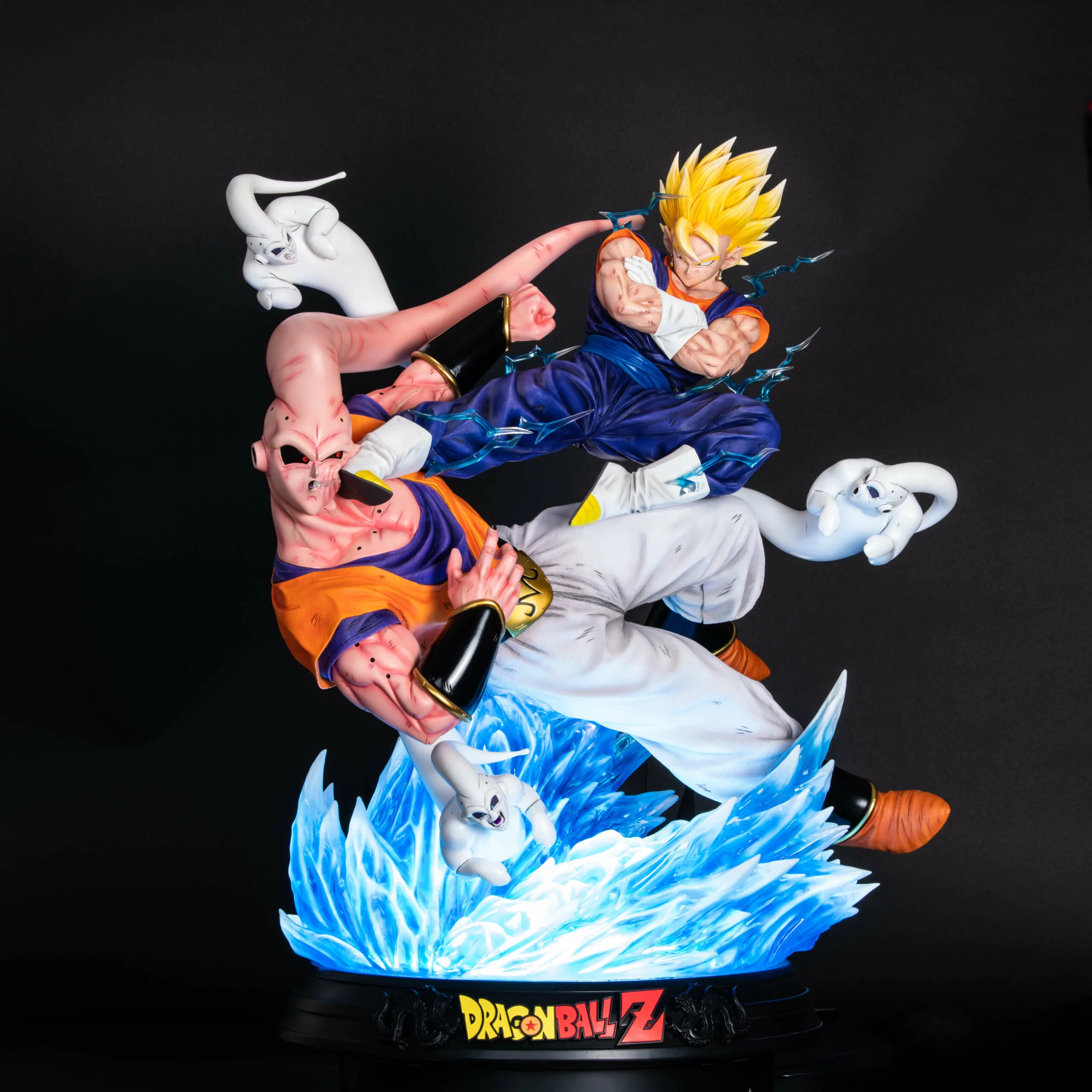 Dragon Ball KDC Vegito vs Buuhan Resin Statue