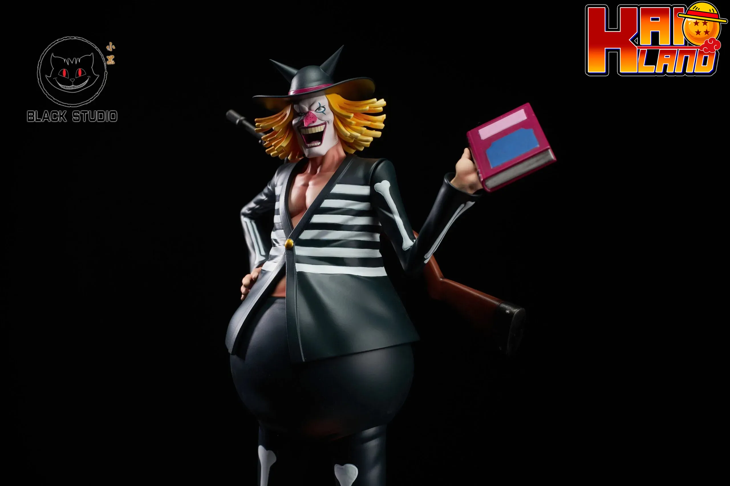 One Piece Black Studio Baron Tamago X Charlotte Mont-d'Or One Piece Black Studio Baron Tamago X Charlotte Mont-d'Or
