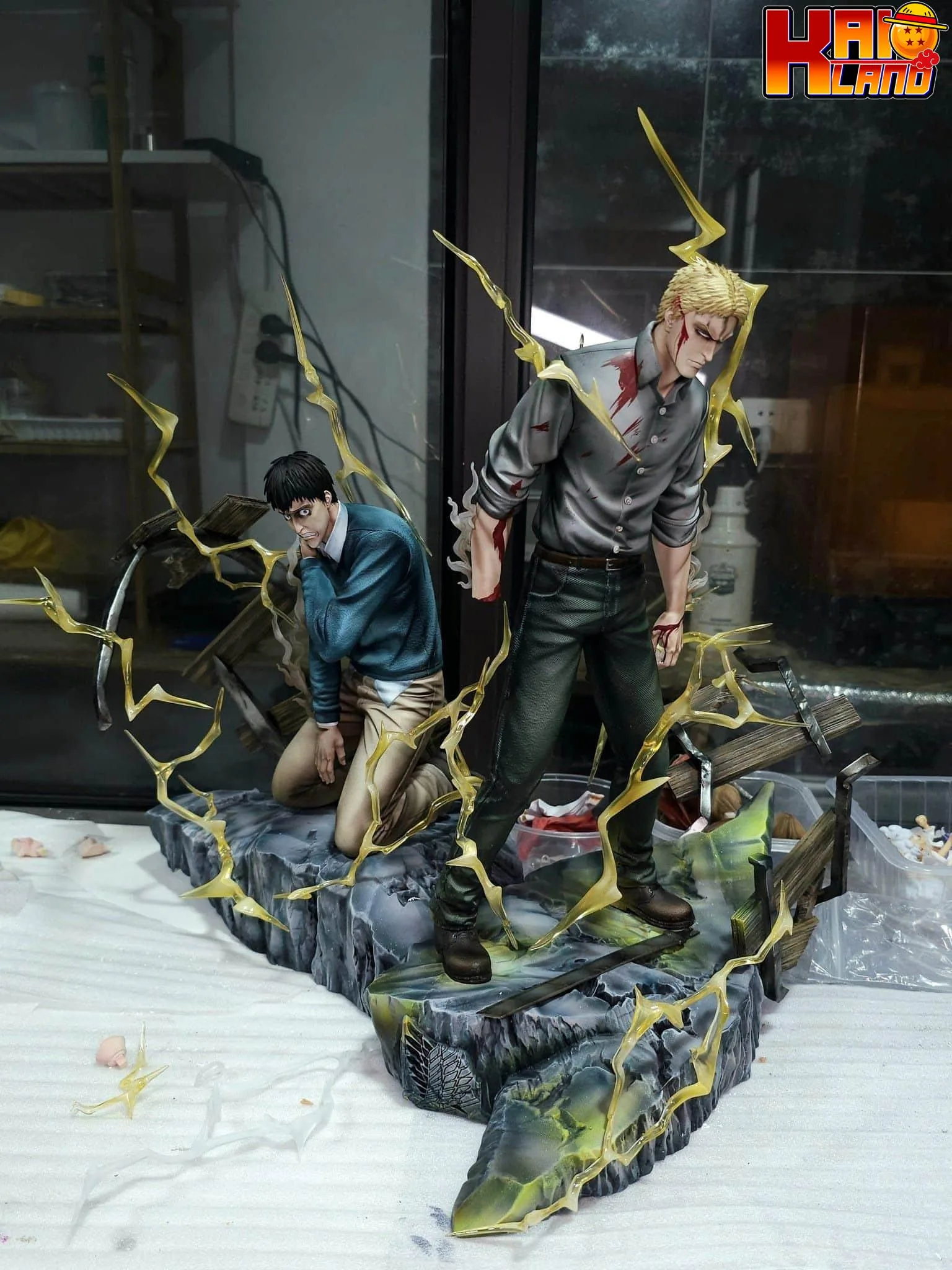 Attack on Titan Light Team Studio Bertolt Hoover x Reiner Braun Resin Statue