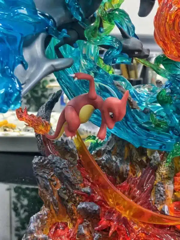Pokemon Gene Studio Charizard Battle Resin Statue 4