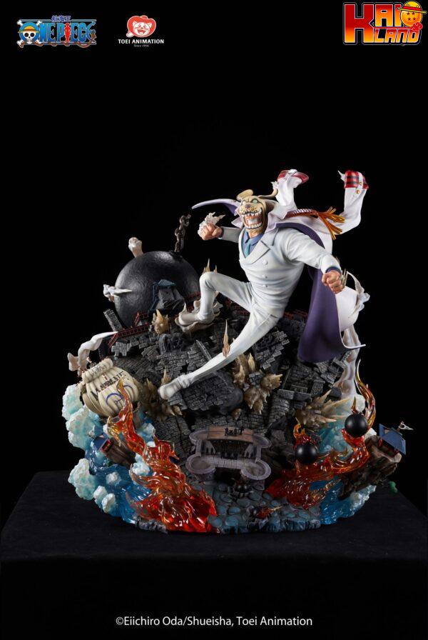 One Piece Unlimted Studio Monkey D Garp Licensed Resin Statue 4