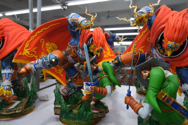 The Legend of Zelda Kintsukuroi Creations Link Vs Ganondorf Resin Statue