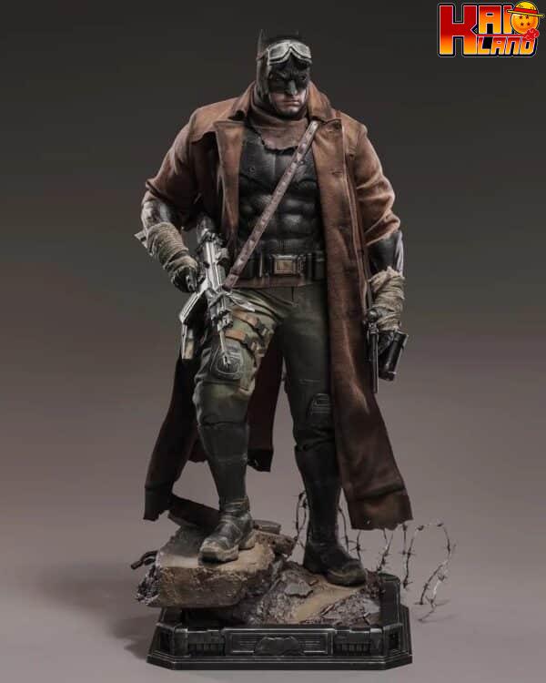 DC Comics Queen Studio Knightmare Batman Licensed Resin Statue 0
