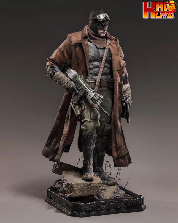 DC Comics Queen Studio Knightmare Batman Licensed Resin Statue 2