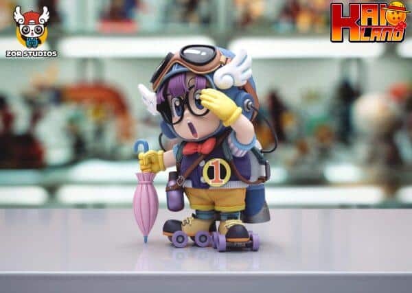 Dr Slump ZOR Studio Pilot Arale Resin Statue 4