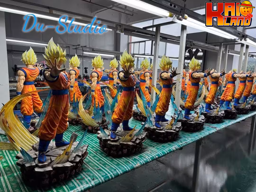 Dragon Ball Du Studio Super Saiyan  Goku Resin Statue