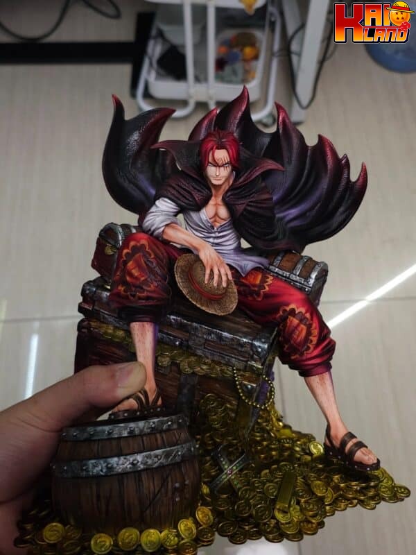 One Piece UNO x DK Studio Shanks Resin Statue 1
