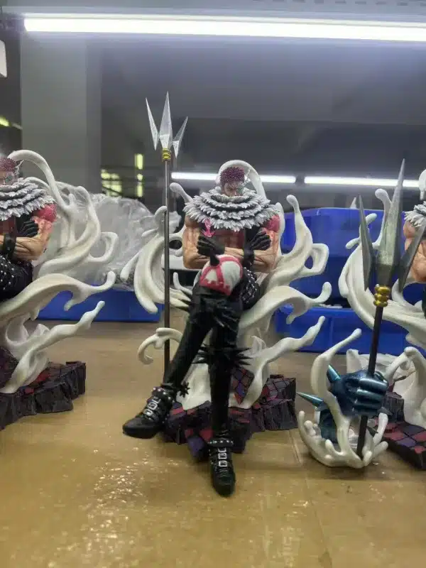 One Piece Dream Lab Studio Sitting Charlotte Katakuri Resin Statue