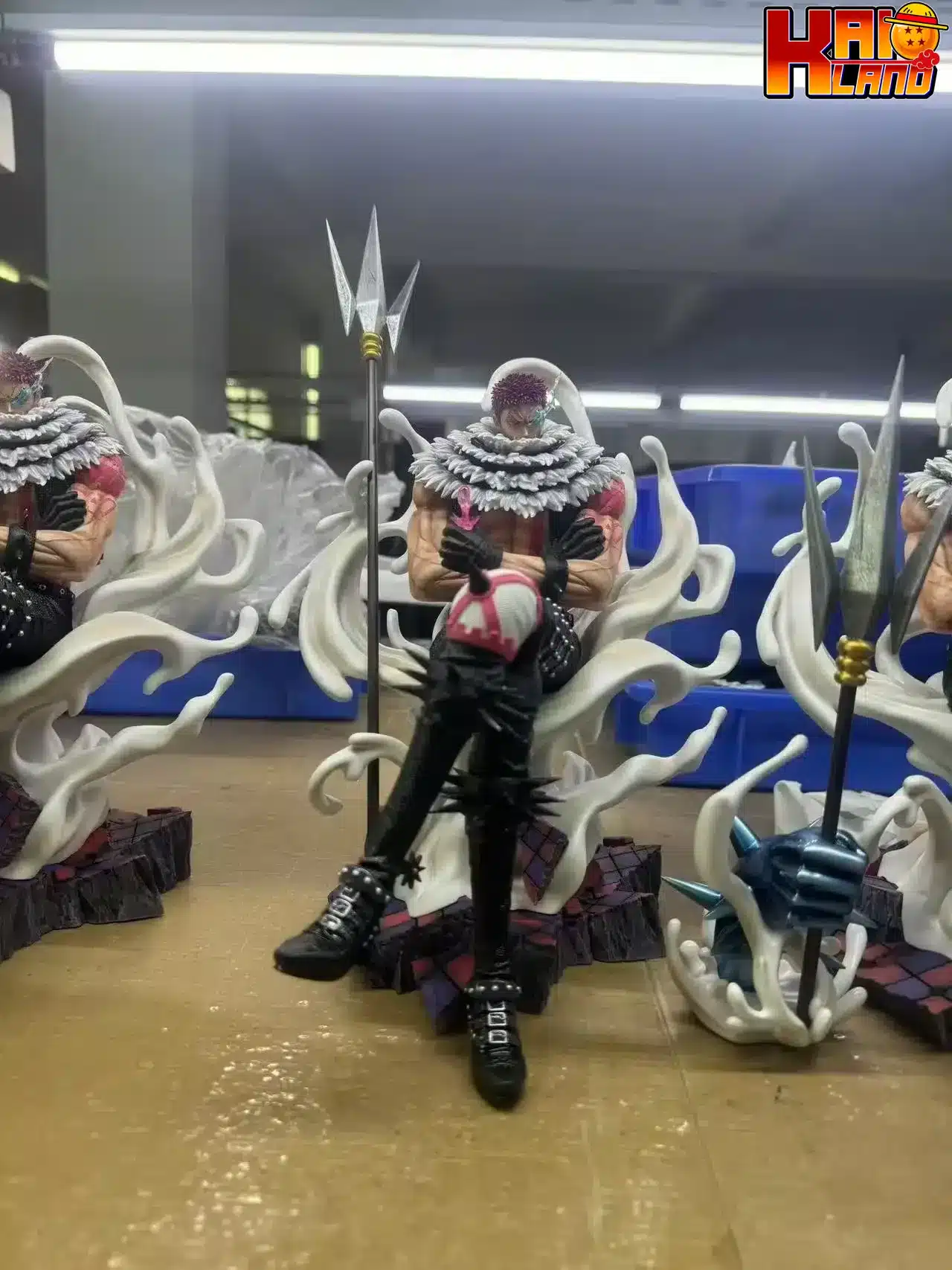 One Piece Dream Lab Studio Sitting Charlotte Katakuri Resin Statue