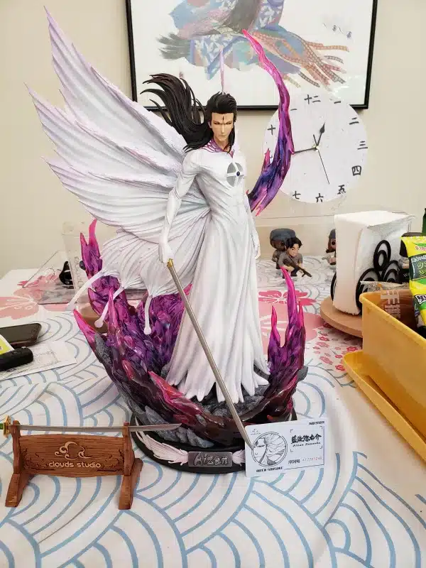 Bleach Clouds Studio Aizen Resin Statue 1