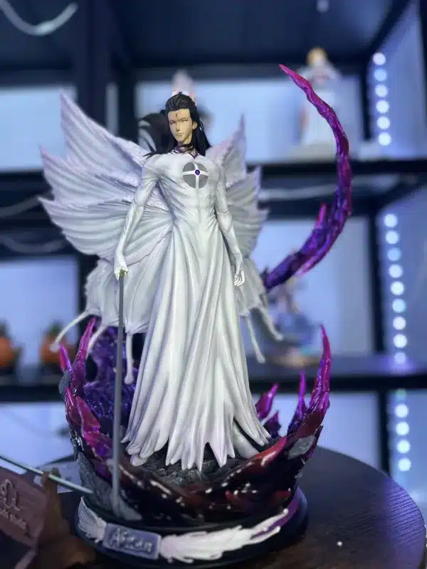 Bleach Clouds Studio Aizen Resin Statue 3
