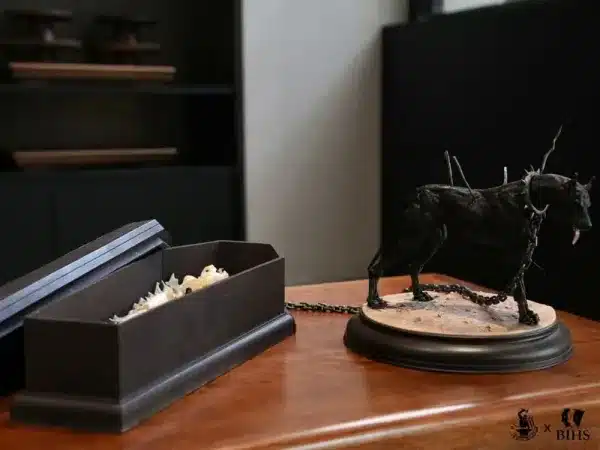 Berserk BIHS Studio Black Dog Pulling Coffin Resin Statue 1