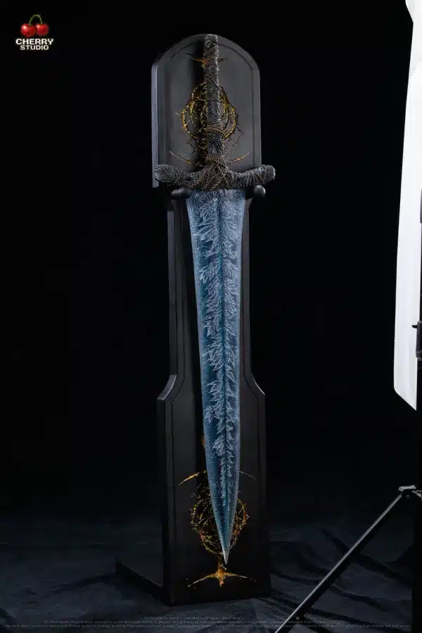Dark Moon Cherry Studio Greatsword Resin Statue 3