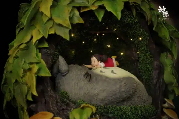 My Neighbor Totoro ShenYin Studio Totoro Rest In The Tree Hole Resin Statue 3