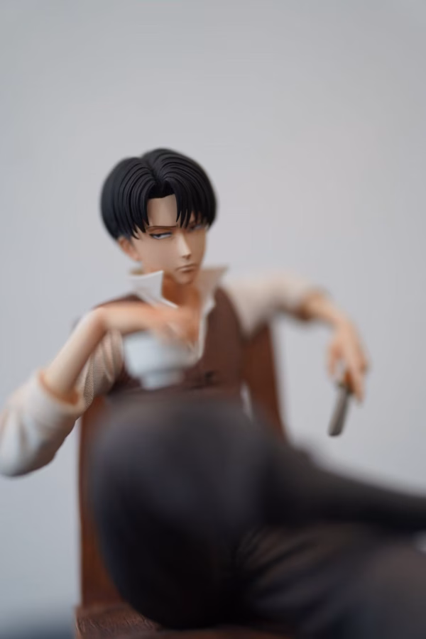 Attack on Titan Titan Studio Levi Sitting Resin Statue 3
