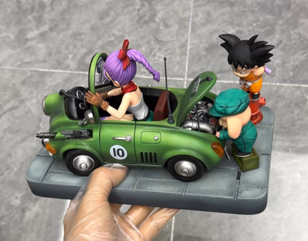 Dragon Ball Cell Studio Oolong Fixing the Car x Bulma Resin Statue 2
