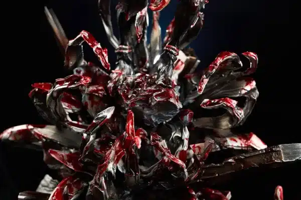 Iron Curtain Studio Kaneki Ken Resin Statue 3