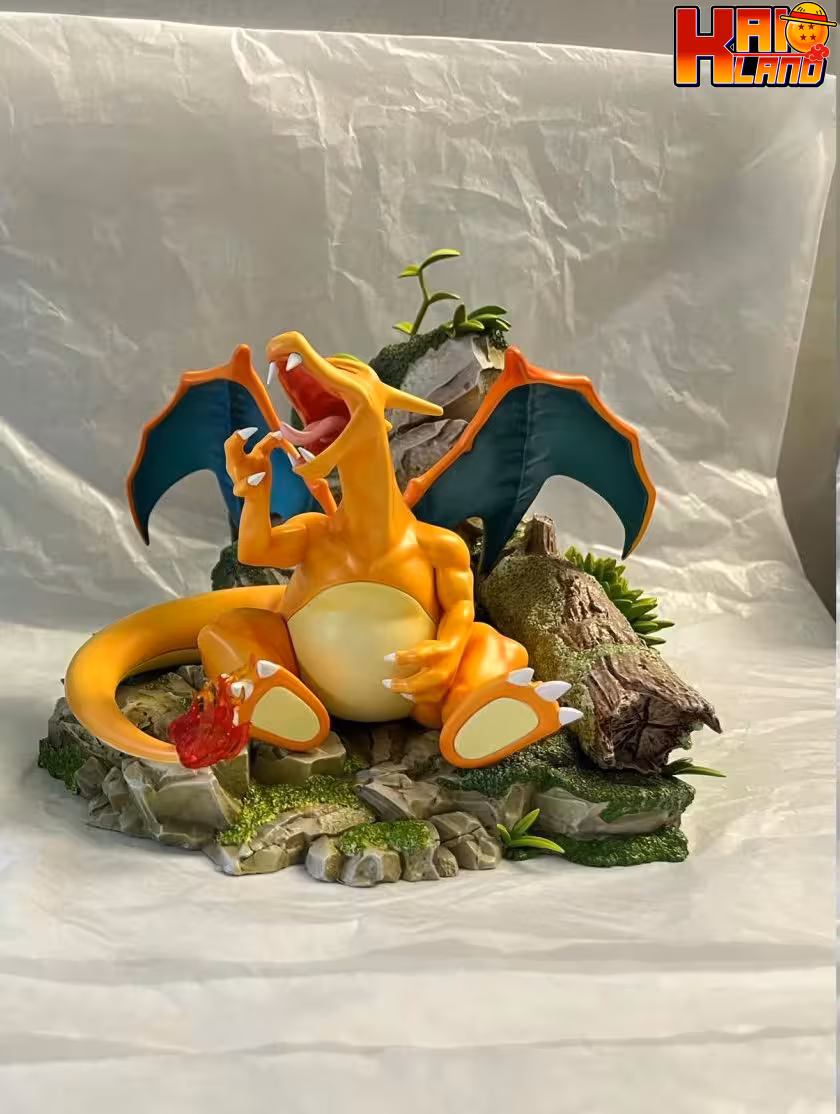 Pokemon 151 Studio Sleeping Charizard Resin Statue