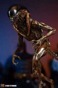 Alien 3109 Studio Dog Alien Resin Statue