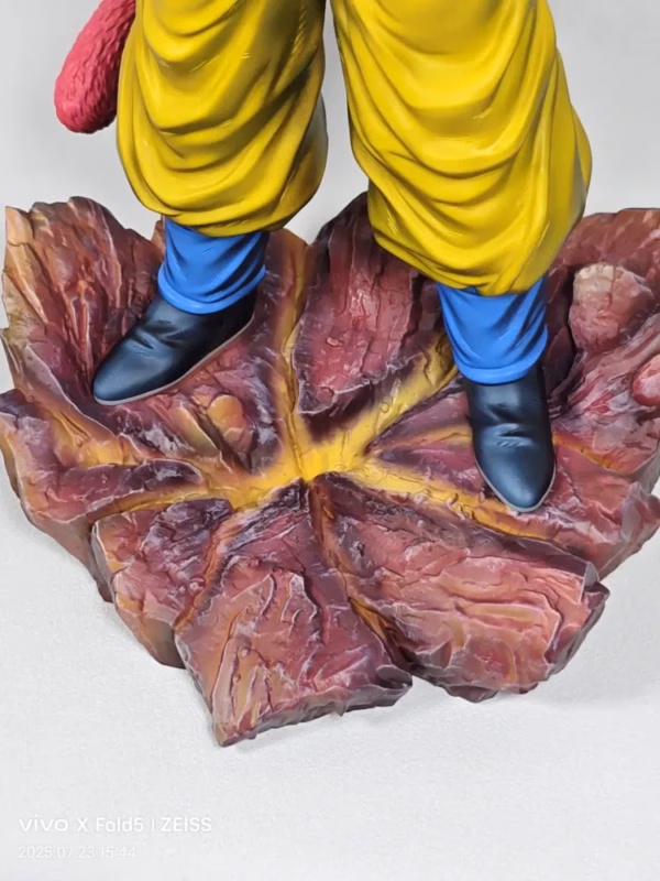Dragon Ball Yun Ji Studio SS4 Goku Resin Statue 4