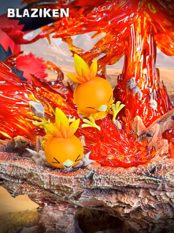 Pokemon PPAP Studio Blaziken Resin Statue 6