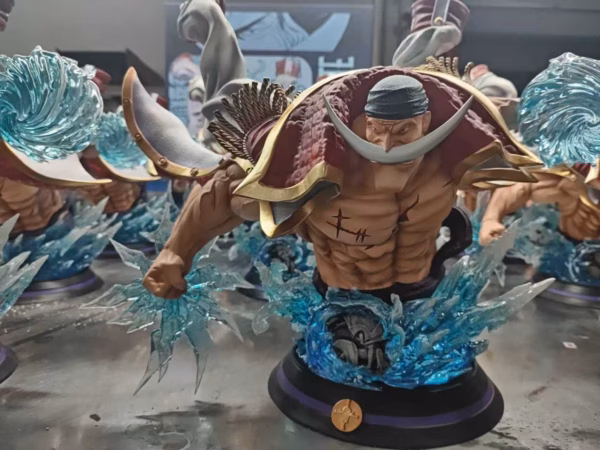 One Piece UNO Studio Whitebeard Bust Resin Statue 3 1