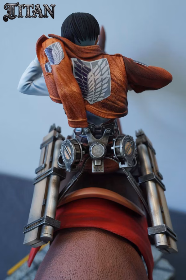 Attack on Titan Taitan Studio Levi Ackerman Resin Statue 6