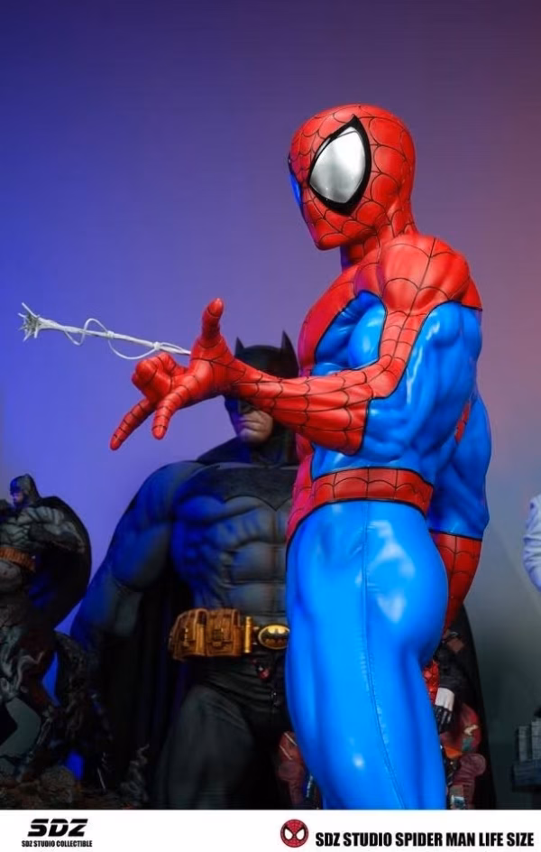Marvel SDZ Studio Spider Man Life Size Resin Statue 3