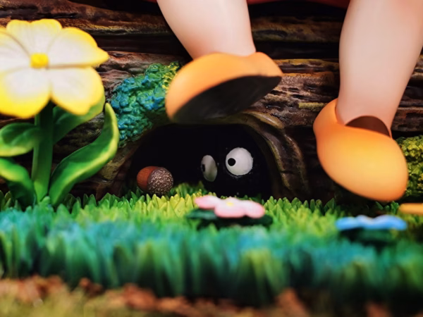 My Neighbor Totoro Long Miao Studio Hayao Miyazakis Ecological Scene Mei Holding Corn Resin Statue 3