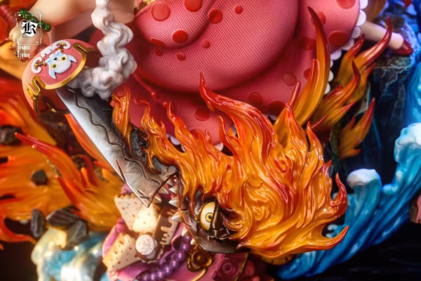 One Piece Spades K Studio Big Mom Resin Statue 5