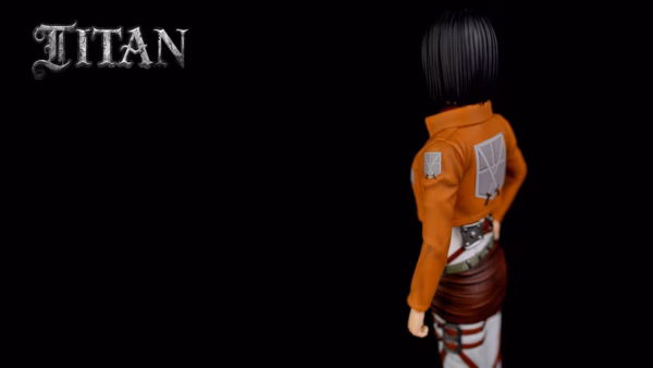 Attack On Titan Titan Studio Mikasa Ackerman x Keith Shadis Resin Statue 4