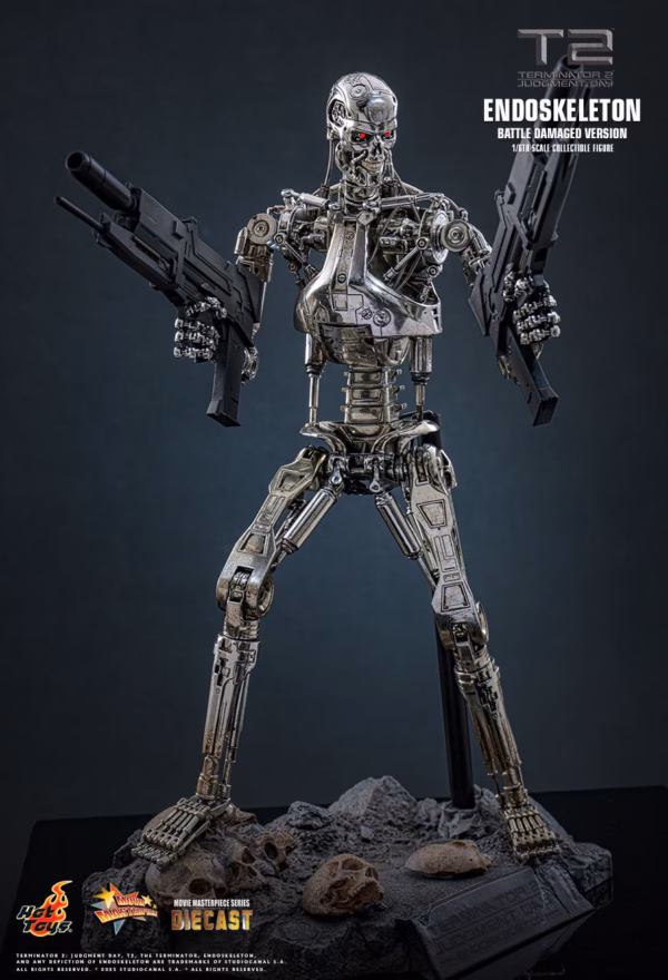 Terminator 2 Hot Toys Judgement Day Endoskeleton Battle Damage 1
