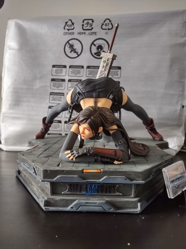 Final Fantasy EA Studio Tifa Resin Statue 1