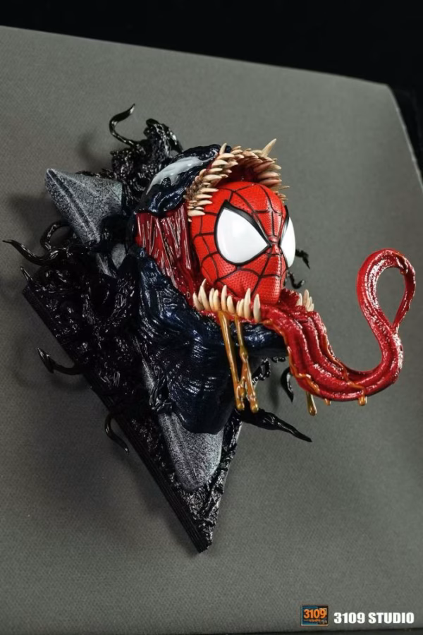 Marvel 3109 Studio Spider Man X Venom Resin Statue 3