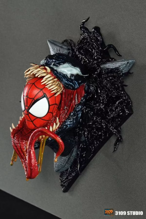 Marvel 3109 Studio Spider Man X Venom Resin Statue 4