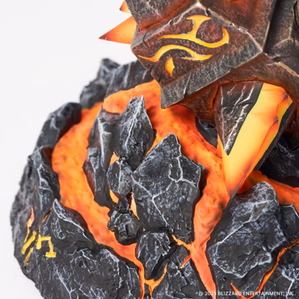Blizzard World of Warcraft Sulfuras Hand of Ragnaros Collectors Edition Licensed Resin Statue 4