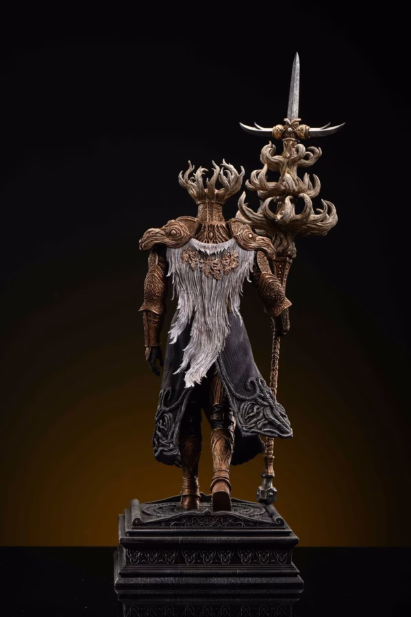 Elden Ring SWORD x WING Studio Crucible Knight Resin Statue 4
