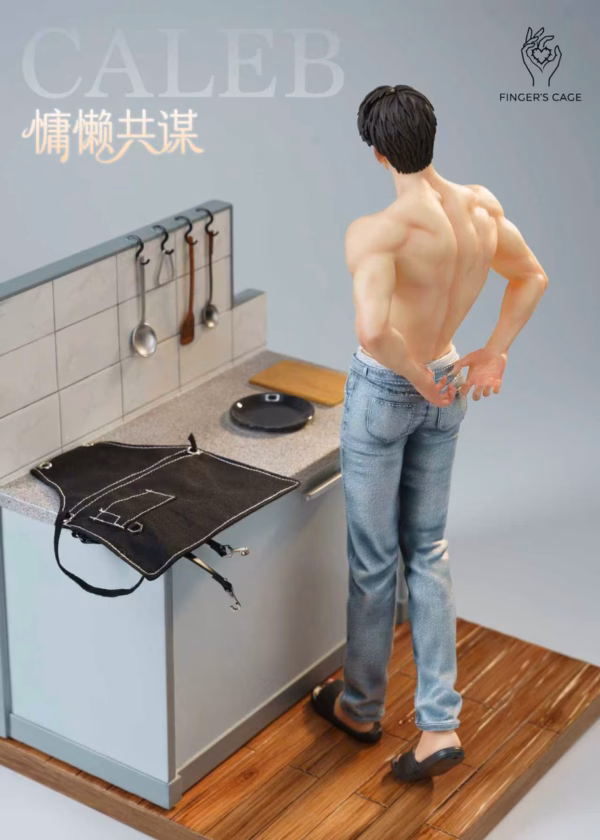 Love and Deep Space Fingers Cage Studio Caleb Resin Statue 3