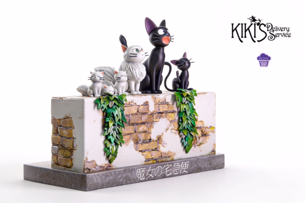 Kikis Delivery Service Cake Studio Jijis Family Resin Statue 3