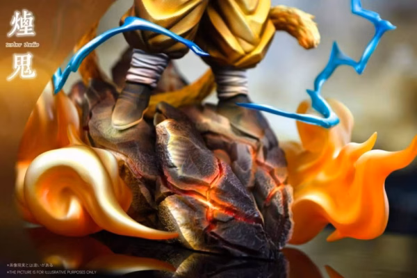 Dragon Ball Smoker Studio Super Saiyan 3 Son Goku Resin Statue 2