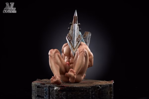 Silent Hill NL Studio Pyramid Head Resin Statue 6