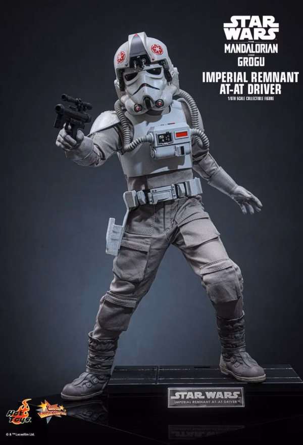 Star Wars The Mandalorian x GrogU Hot Toys Imperial Remnant AT AT Driver 2