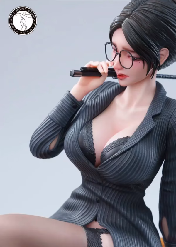 Original Dong Ti Ying Hua Studio Teacher Su Man Resin Statue 4