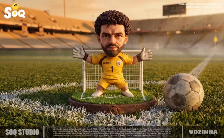 Football Player SOQ Studio Vozinha Resin Statue