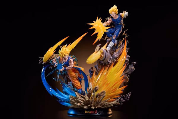 Dragon Ball KD Collectibles SS2 Goku VS SS2 Majin Vegeta V2 Resin Statue 2