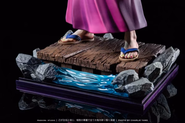 Kimetsu no Yaiba Hashira Studio Tengen Uzui Resin Statue 5