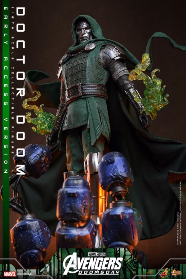 Marvel Hot Toys Doctor Doom Licensed 5