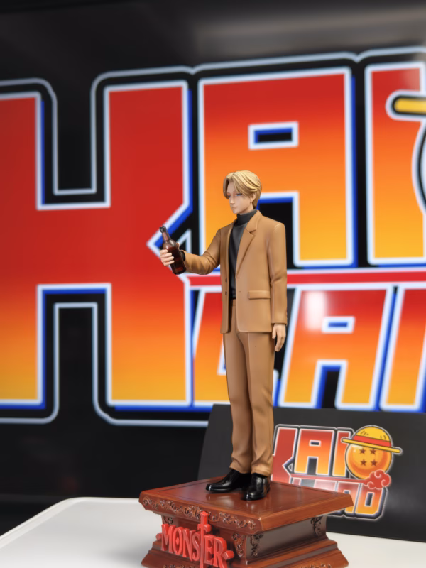 Monster DS × Super Studio Johan Liebert Resin Statue 7